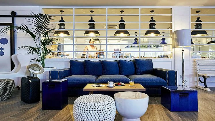 Another part of the lounge area